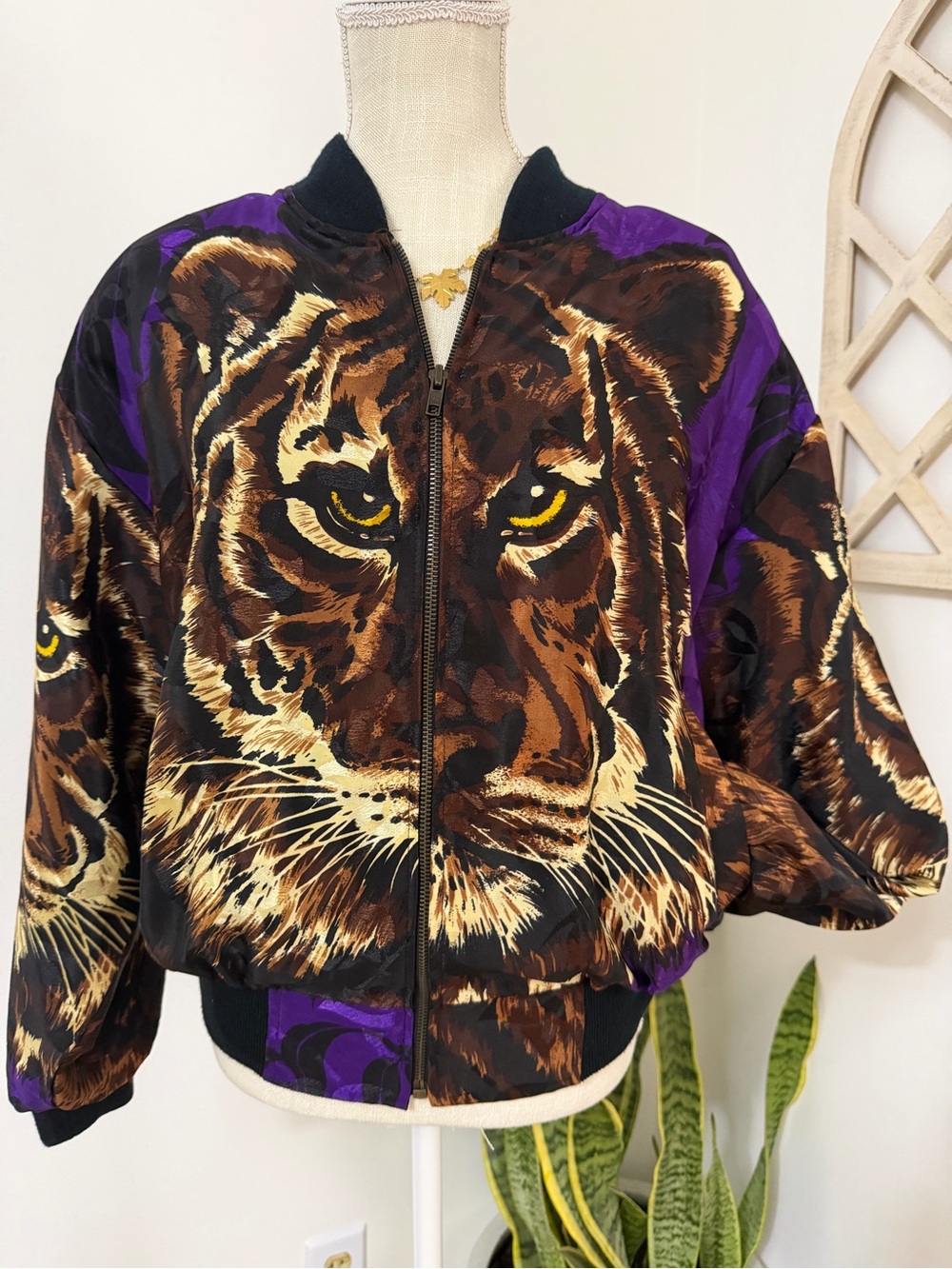 GDT too Tiger Print Bomber Jacket Zip Up Streetwear Women’s Size One Size